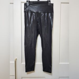 Pink Lily Shiny Black Leggings